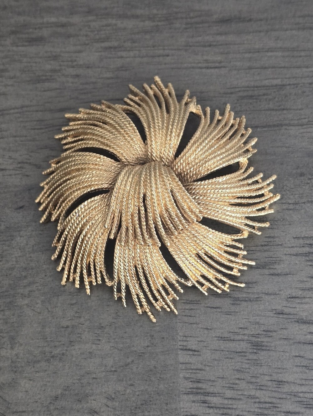 Vintage 1960's Monet Cordella 22kt Gold Triple Plated Rope Twist Textured Brooch
